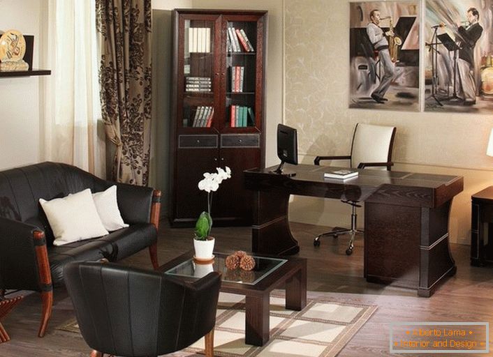 Muebles auténticos en el estilo Art Nouveau para la oficina recrea la comodidad de los últimos años. 