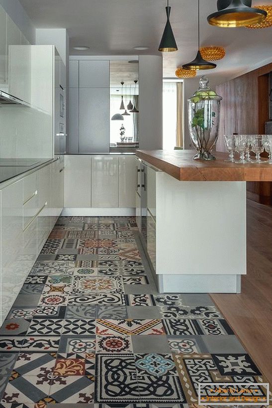 керамическая azulejos de cocina en el piso фото 1
