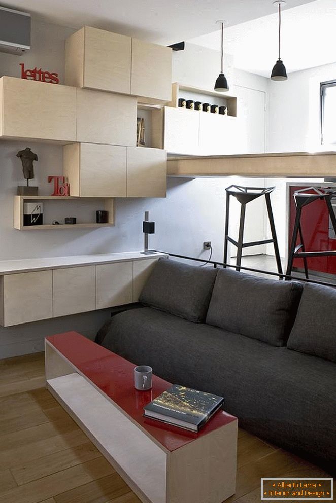 Interior de un pequeño apartamento en París