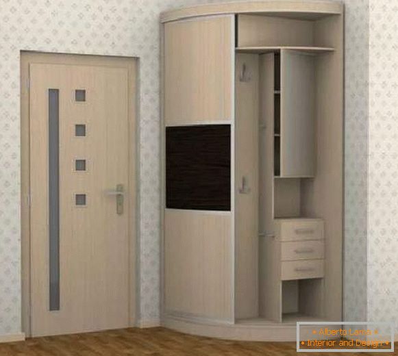 pasillos en un pequeño pasillo con un armario de un compartimiento, foto 12