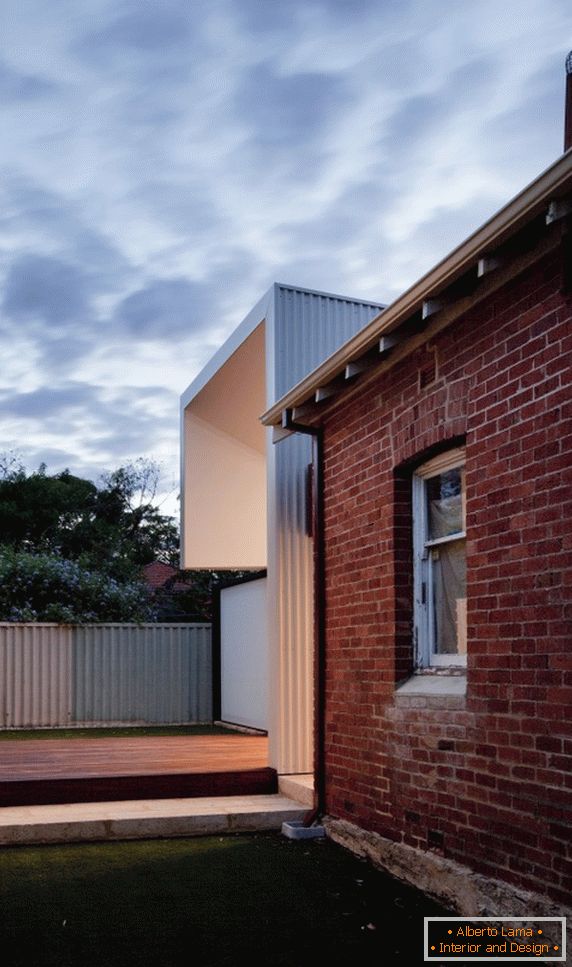 Una extensión compacta a una casa de ladrillo de David Barr Architect