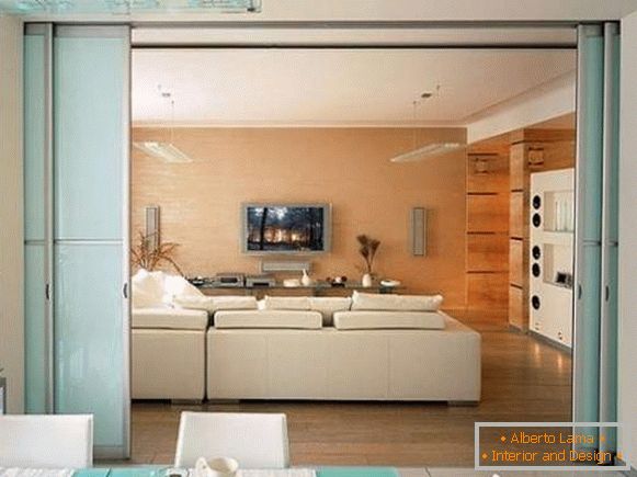 Cocinas salas de estar con puertas correderas - ideas de zonificación del espacio