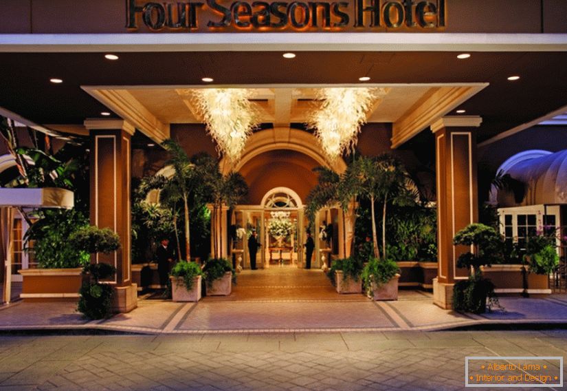 La fachada del hotel Four Seasons