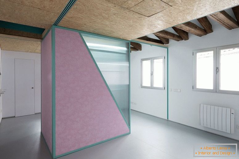 Increíble proyecto de apartamentos: una habitación convertible en una forma doblada