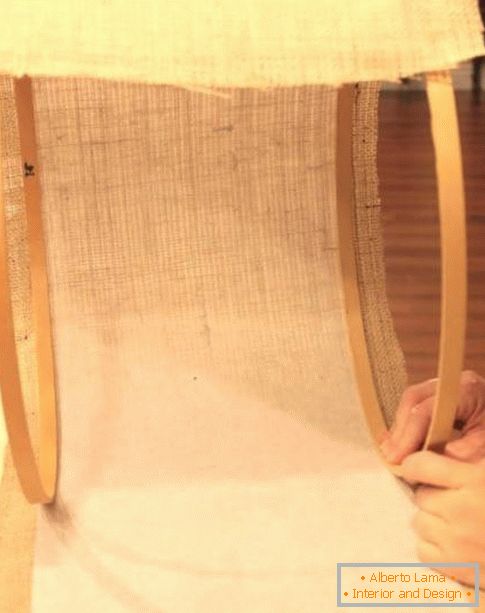 Pantalla hecha a mano de tela de saco