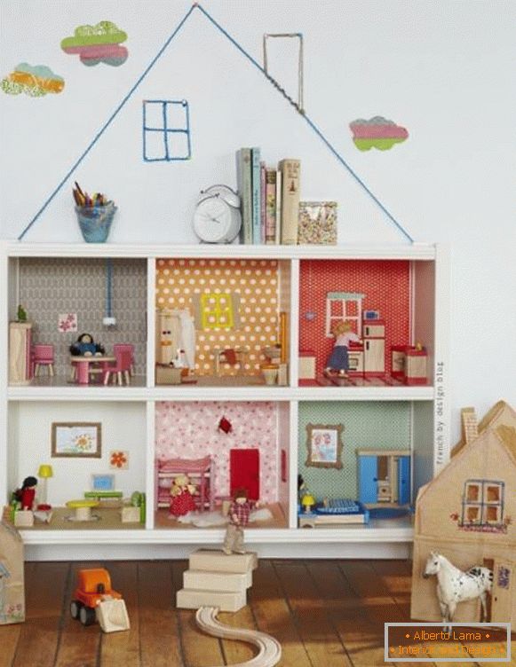 Estantes cuadrados como una casa para muñecas