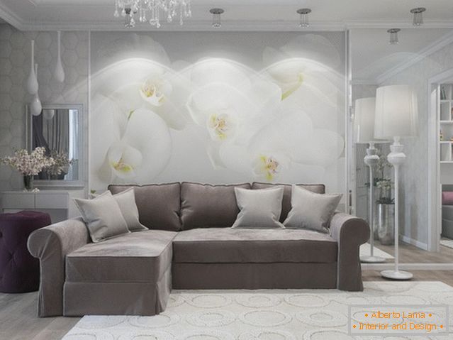 Pintura de flores en la pared en la sala de estar