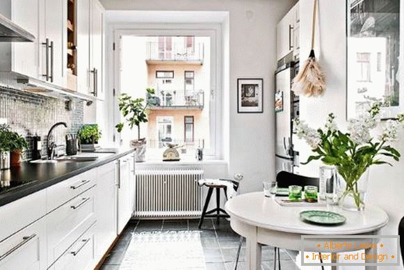 Diseño de cocina en un apartamento de dos habitaciones en estilo escandinavo