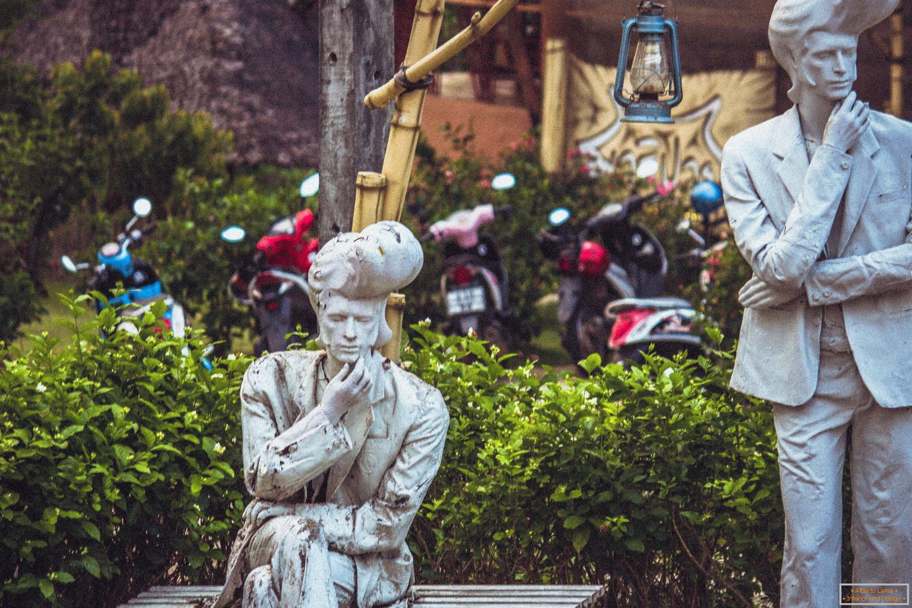 Esculturas de Elvis en el pueblo de Tailandia