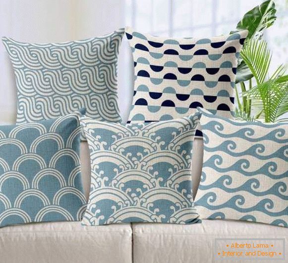 Elegantes artículos de decoración para el hogar: almohadas con estampados