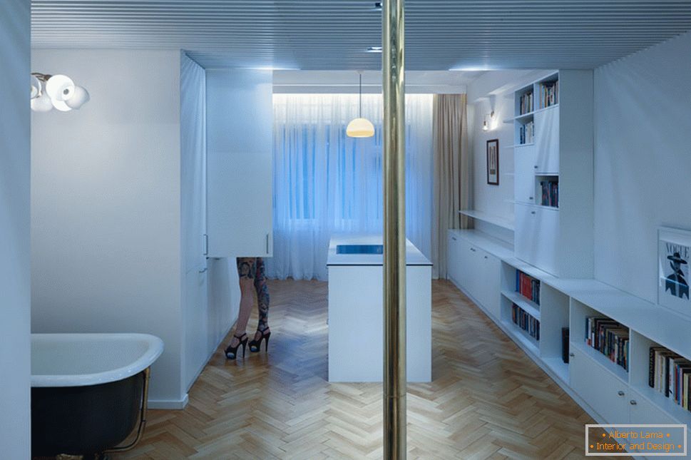 Diseño moderno de un pequeño apartamento - ventana panorámica y sistema de calefacción de techo
