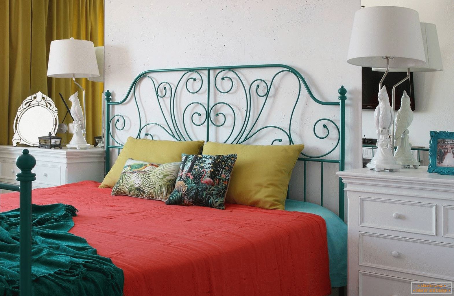 El dormitorio с кроватью в стиле 60-х