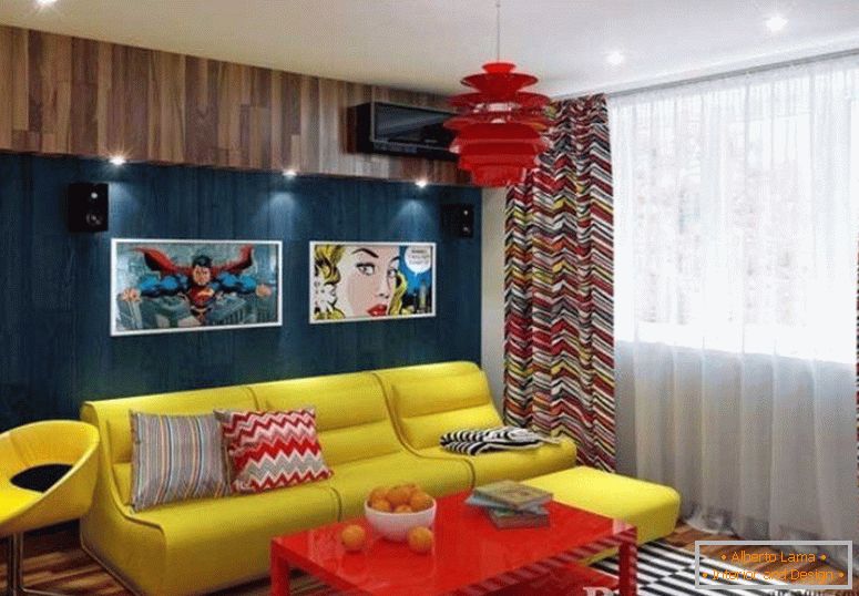 La combinación de muebles amarillo y rojo en la habitación