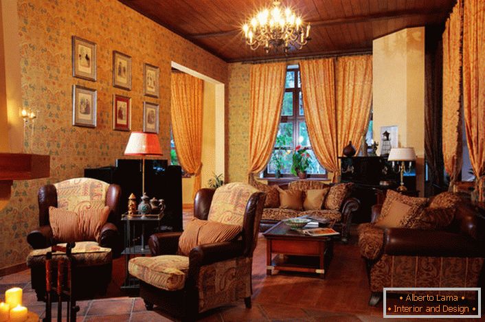 Los tonos cálidos beige claros siempre se ven bien en el interior en el estilo del país. Con su ayuda, cualquier habitación puede hacerse cómoda y acogedora.