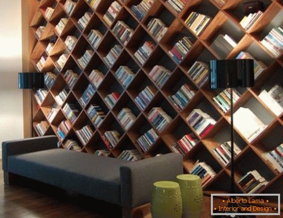 Librería inusual en el interior