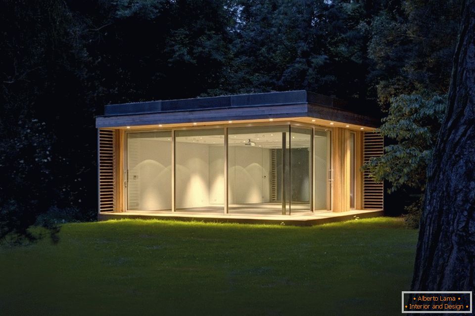 Eco-casa con paredes de vidrio