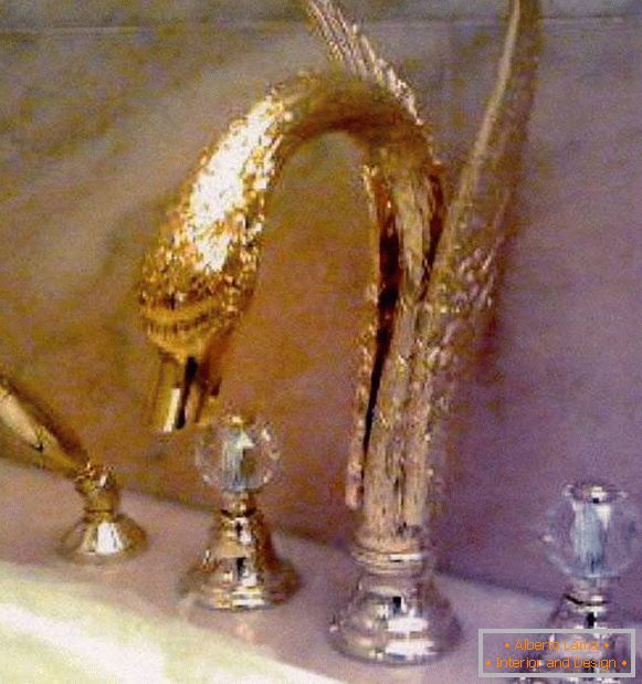 Mezhyhirya. Mezclador de oro hecho a mano