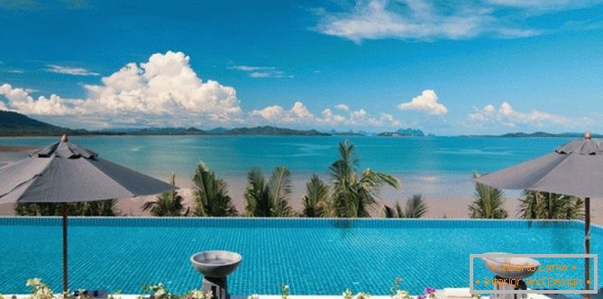 Impresionante vista desde la terraza de una villa en Phuket, Tailandia