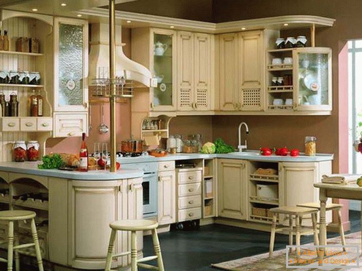 Hermosa, cómoda y habitable cocina al estilo de la Provenza.