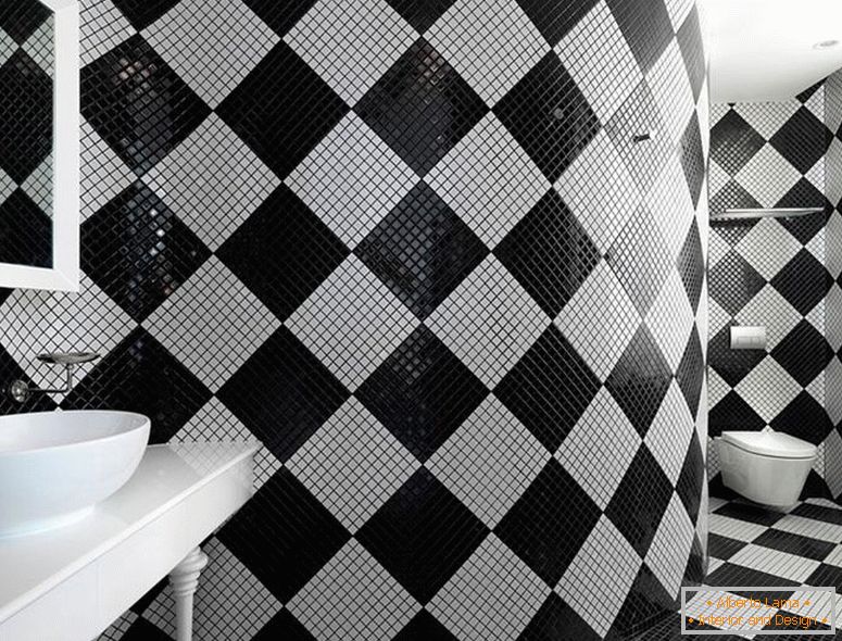 Azulejo de ajedrez en el baño