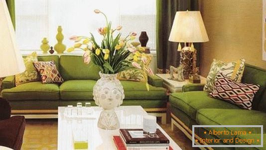 Brillante y colorida sala de estar