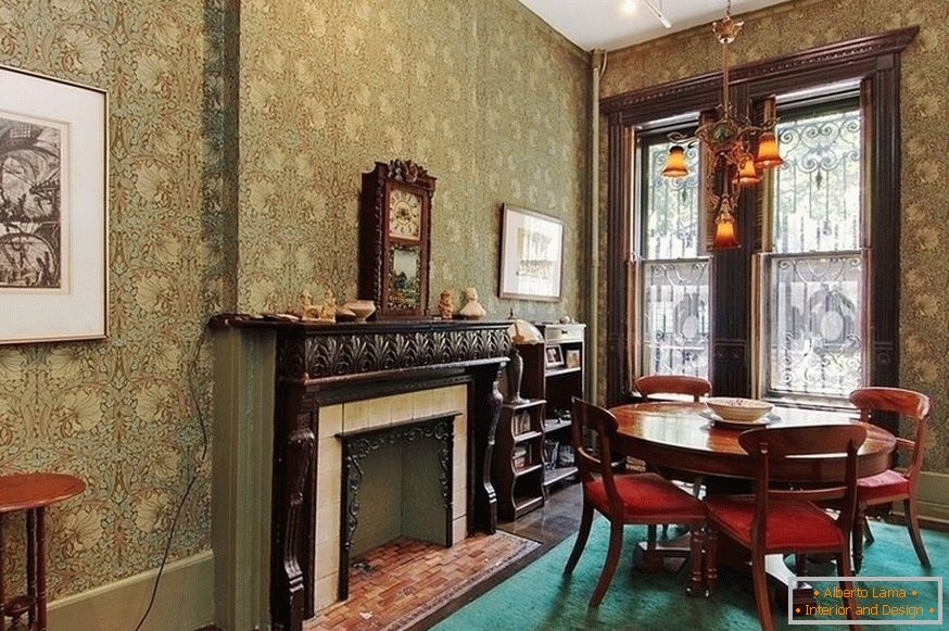 Papel pintado en el interior en el estilo victoriano