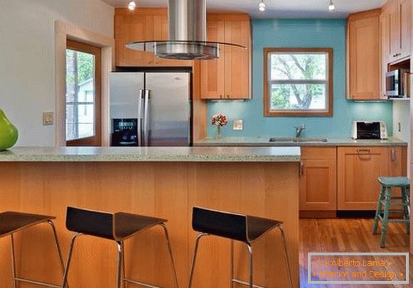 Combinación con el color azul en el interior de la cocina photo