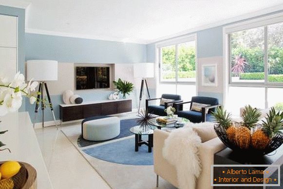 Pared azul en la foto interior de la sala de estar 2016