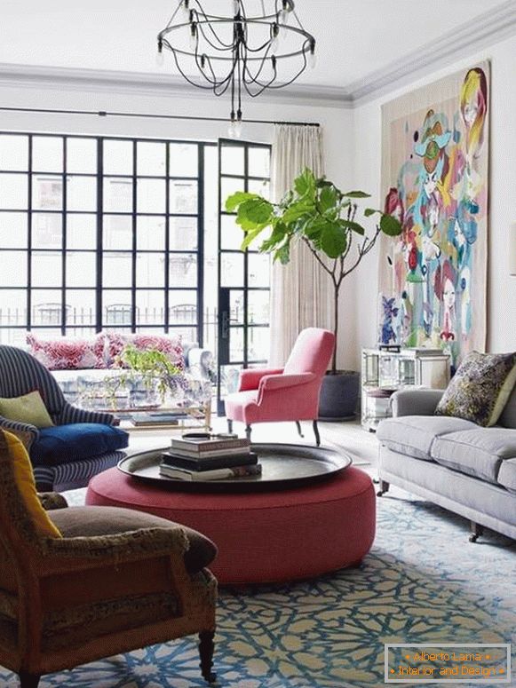 Decoración luminosa en el diseño de la sala de estar moderna