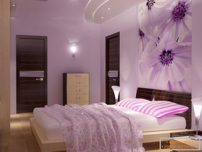 Color suavemente violeta de la habitación