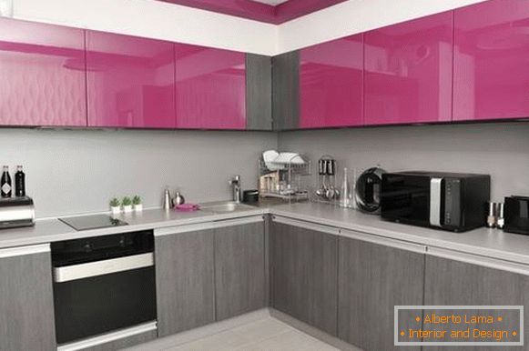 Cocina en un pequeño apartamento de dos habitaciones