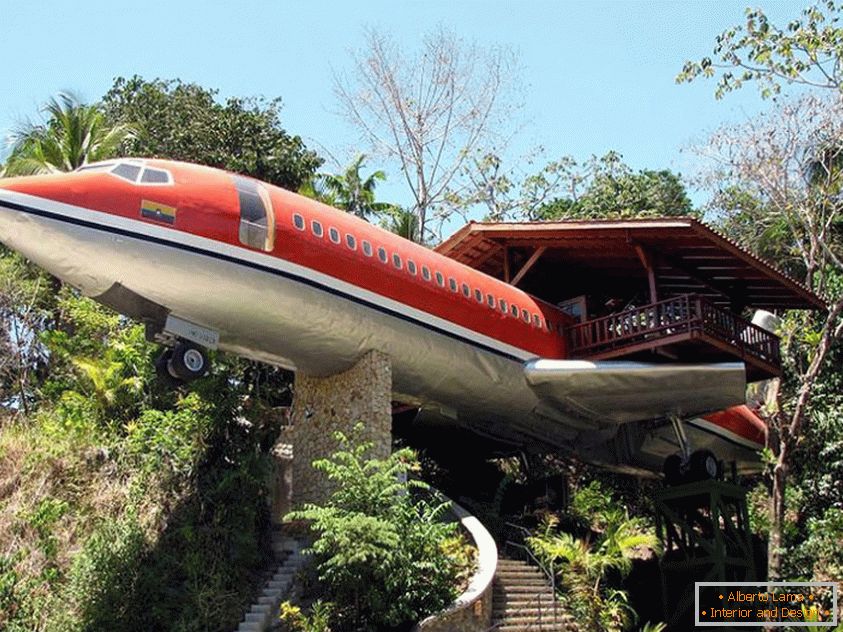 Casa en el árbol del avión (Costa Rica)
