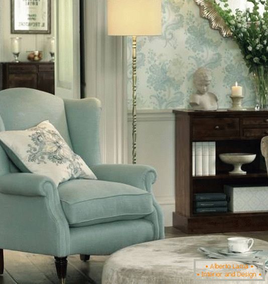 Diseño de sala de estar en color azul claro