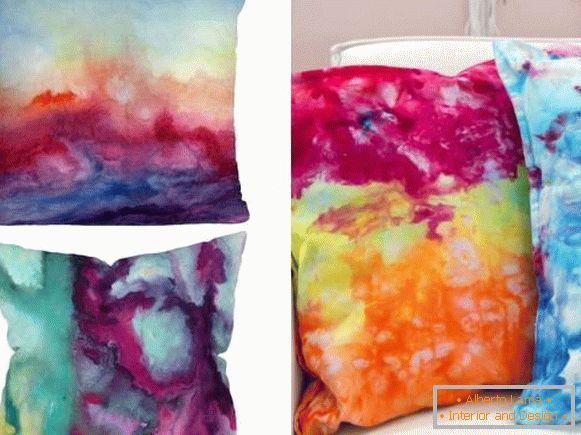Almohadas pintadas en el sofá con sus manos - foto con instrucciones