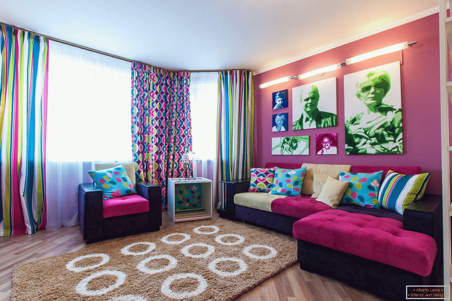 Colores brillantes en el diseño de la sala de estar