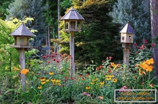 Casas para traer pájaros al jardín