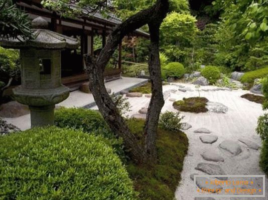 Jardín chino en el espíritu de Zen