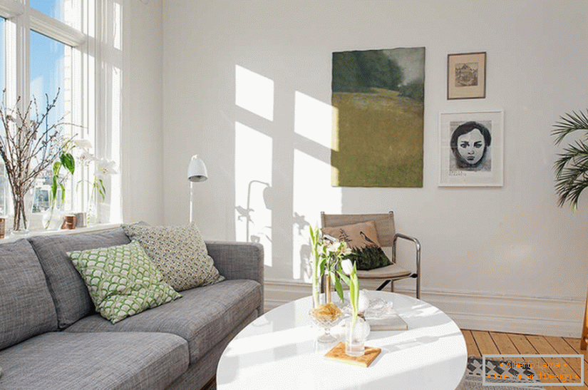 Interior de la sala de estar en estilo escandinavo