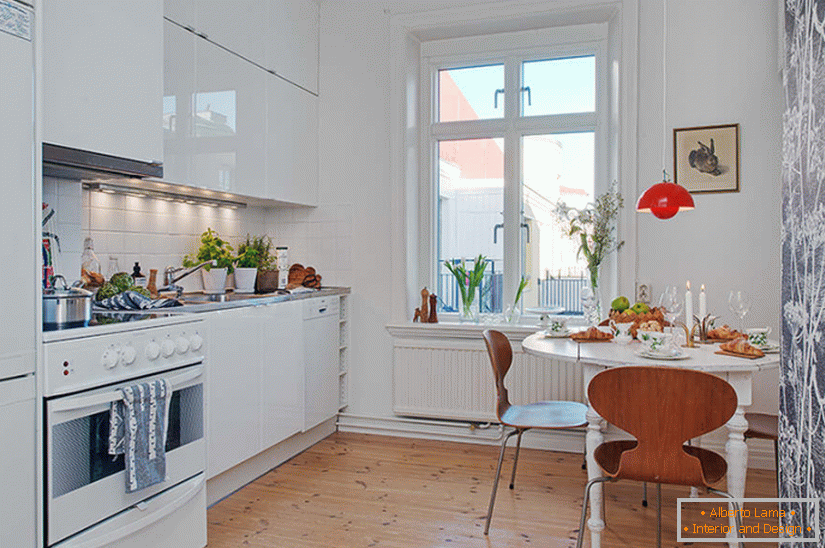 Interior de la cocina en estilo escandinavo