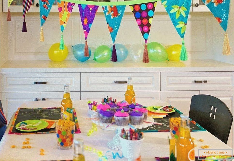 Cumpleaños en un ambiente hogareño festivo