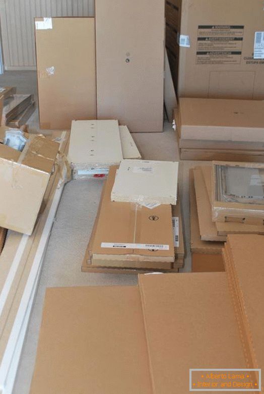 Pila de cajas de IKEA