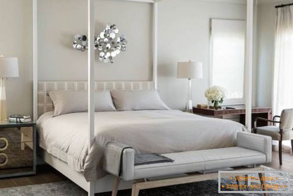 Lujoso dormitorio blanco brillante