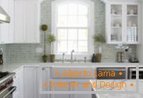 Color blanco en el interior de la cocina, ventajas y desventajas