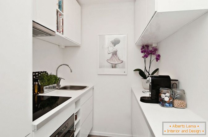 Apartamento estudio de cocina en color blanco