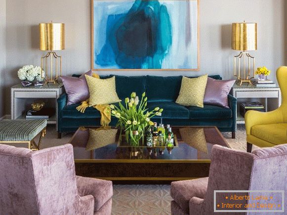 Diseño de sala de estar: una combinación de tonos de lujo y oro