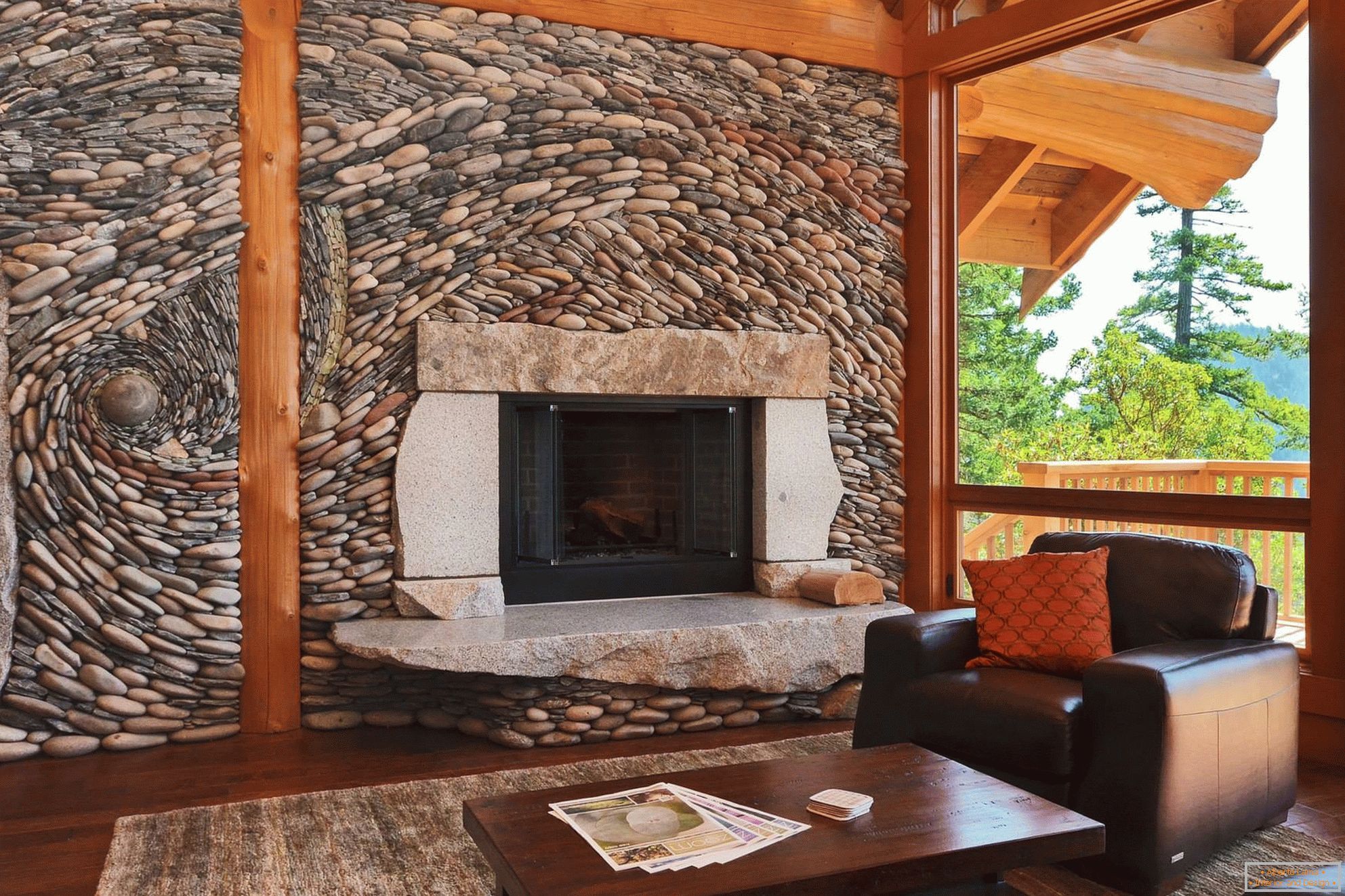 Piedra decorativa en la pared con chimenea