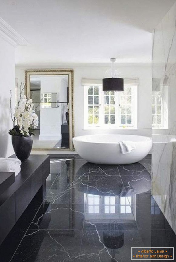 diseño de un baño grande en una casa privada, foto 26