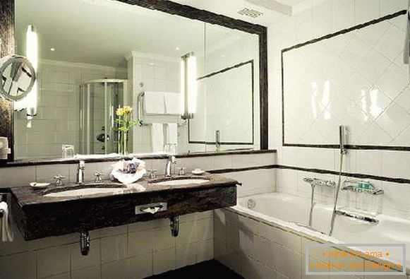 diseño de un baño con un gran espejo, foto 38