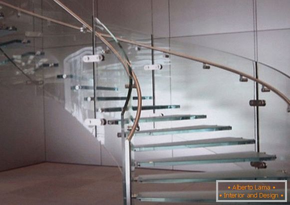 Diseño de una escalera en una casa privada, foto 9