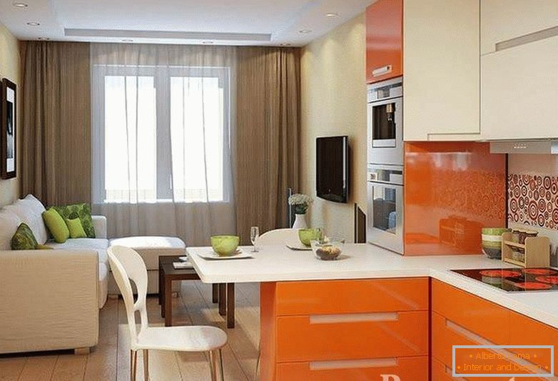 Color naranja en el interior de la cocina